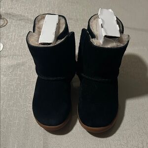 EUC Keelan ll UGG Toddler Black Suede Fur-Lined Boots - Size 7C